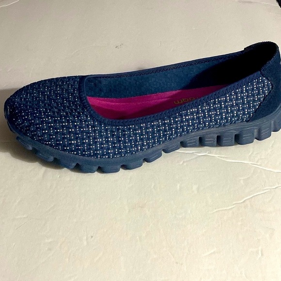 EUC Skechers Sport Sweetpea Weave Slip-on Navy, Silver, Metallic, #22616, Sz 9.5 - Picture 4 of 13